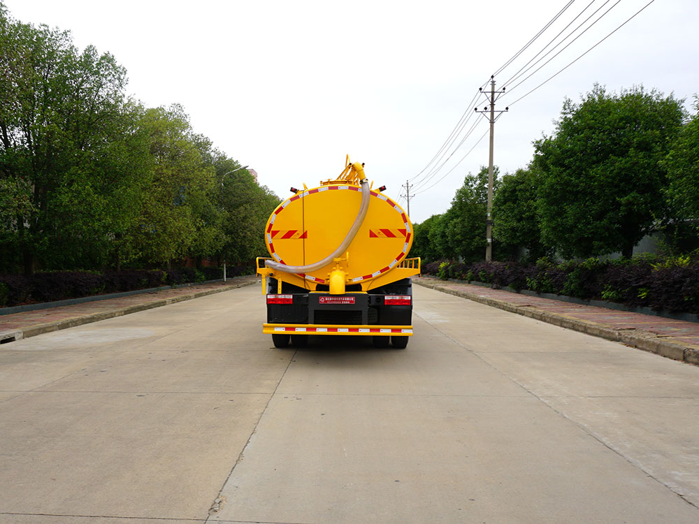 【12立方 】東風多利卡D9吸糞車